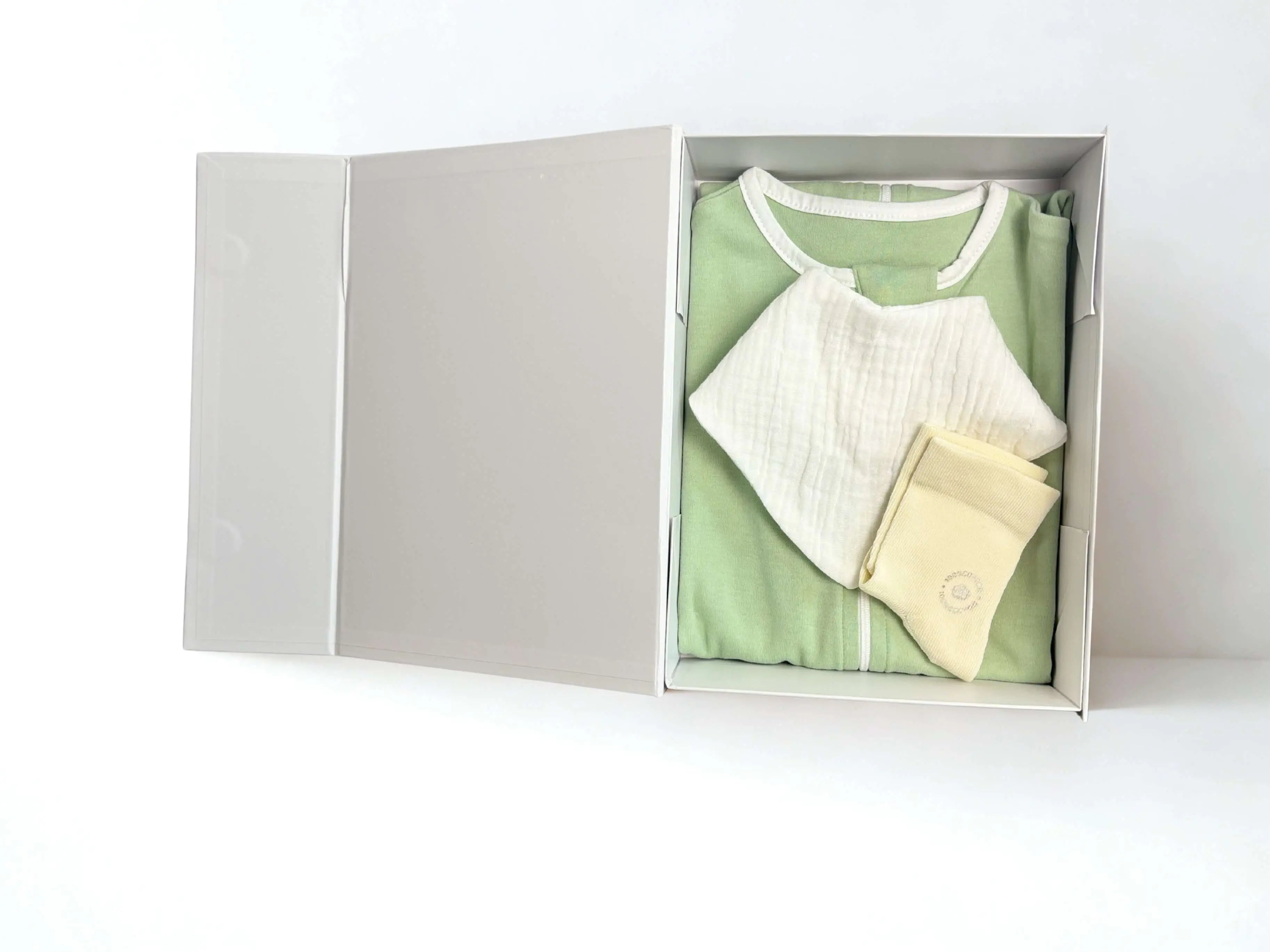 Dreamy Green Baby Kit- Essential Abrilbyclaudia