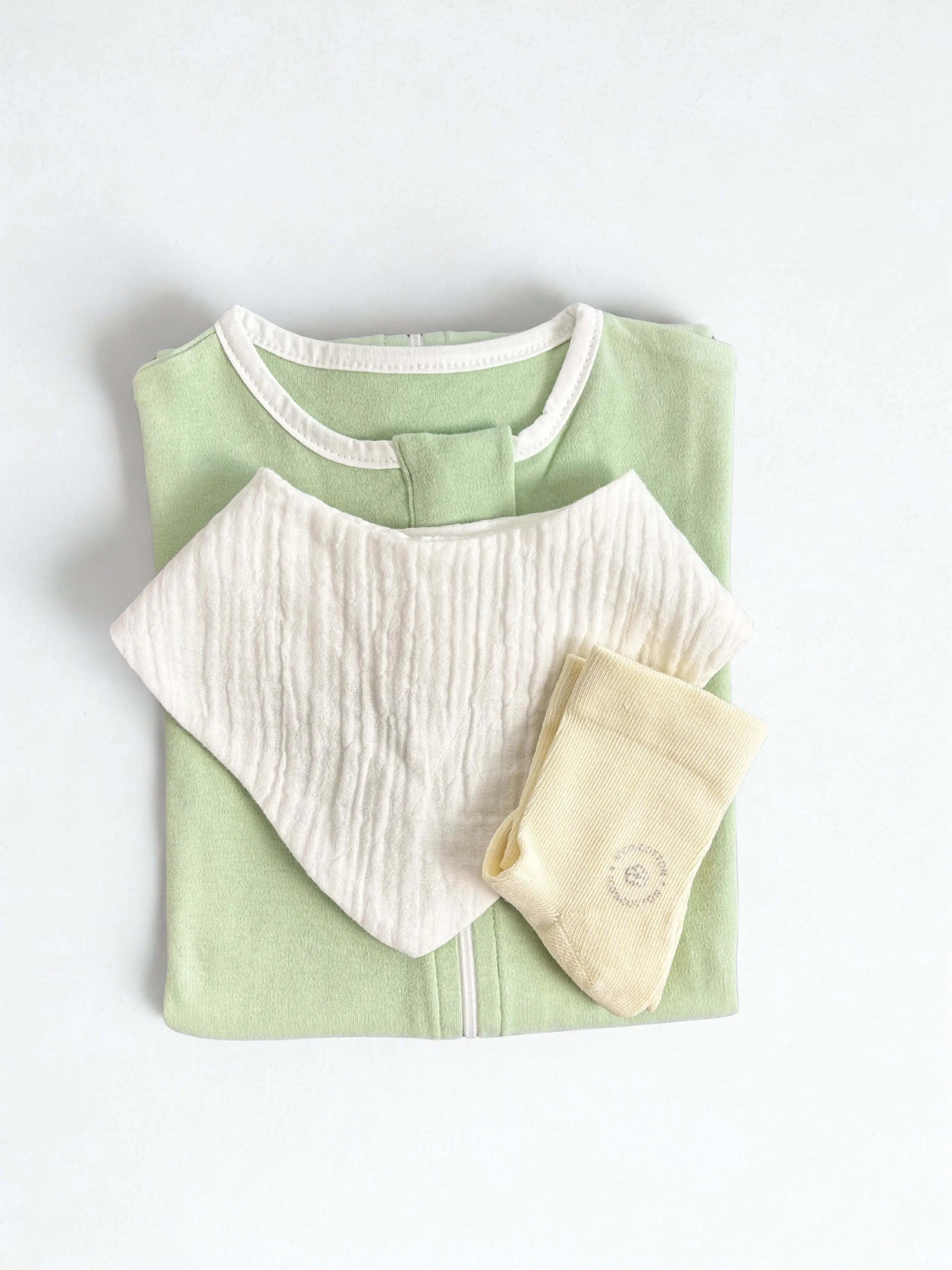 Dreamy Green Baby Kit- Essential Abrilbyclaudia